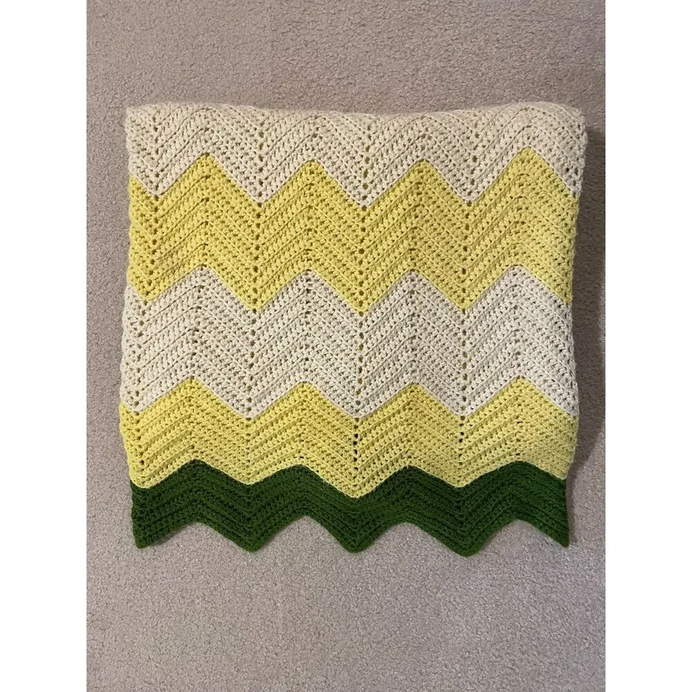 Vintage Afghan Throw Blanket Chevron Cottage Grandma Green Bay Packers Avocado